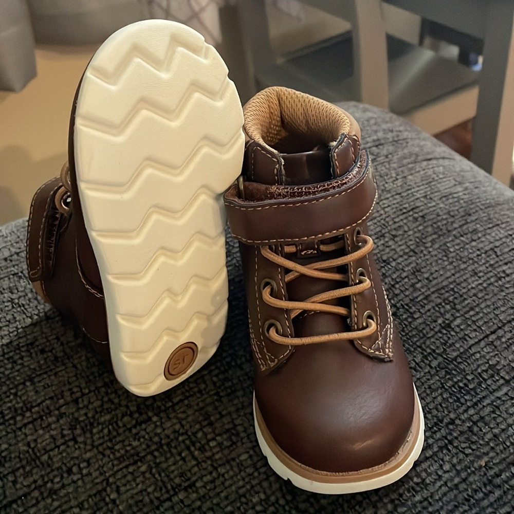 Stride Rite Toddler Boy shoes - Picture 3 of 3